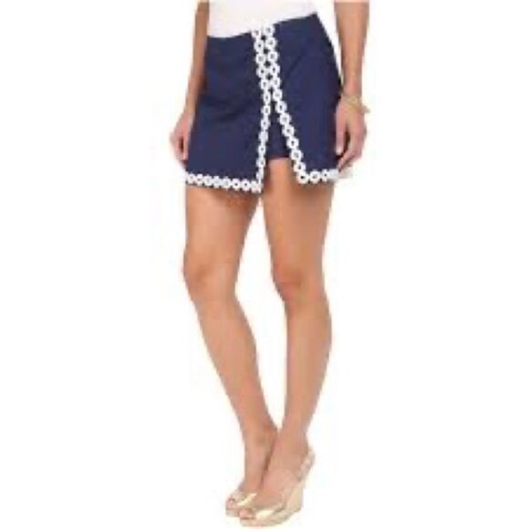 Lilly Pulitzer Navy & White Lenore Skort - Picture 3 of 12